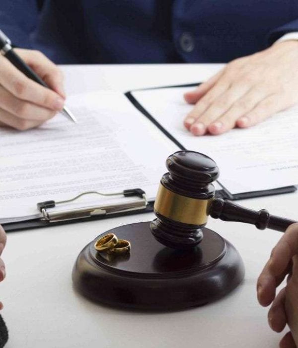 family-Lawyer-1080x675